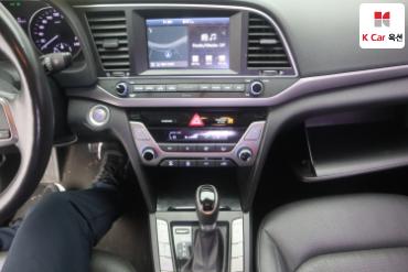 2017 - hyundai avante