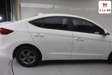 2017 - hyundai avante