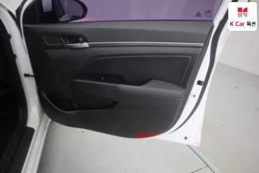 2017 - hyundai avante