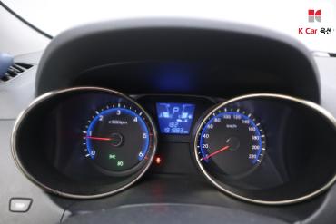 2011 - hyundai tucson