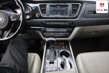 2020 - kia carnival