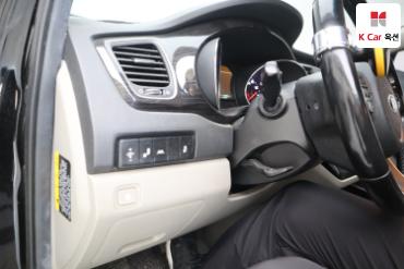 2020 - kia carnival