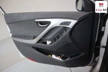 2013 - hyundai avante