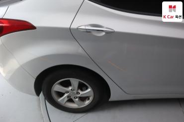 2013 - hyundai avante