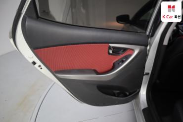 2012 - hyundai avante