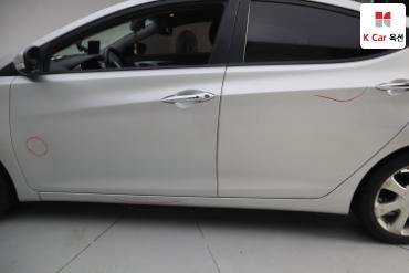 2012 - hyundai avante