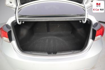 2012 - hyundai avante