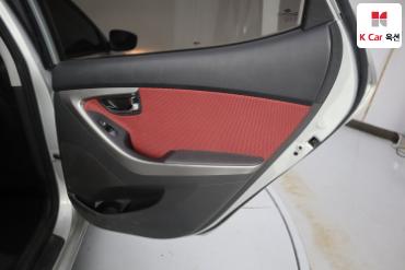 2012 - hyundai avante