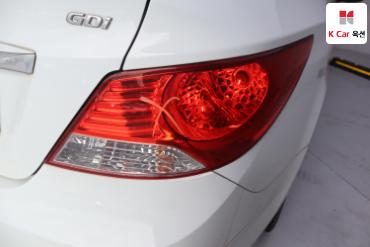 2015 - hyundai accent