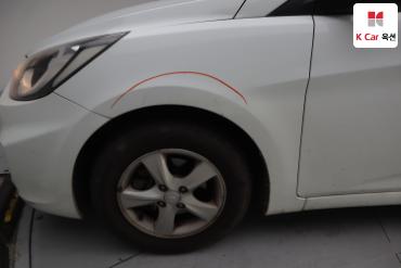 2015 - hyundai accent