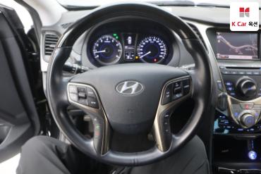2011 - hyundai grandeur
