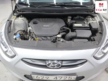 2015 - hyundai accent