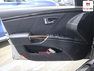 2010 - hyundai grandeur
