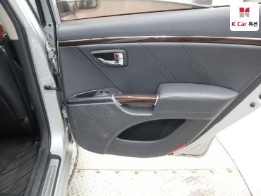 2010 - hyundai grandeur