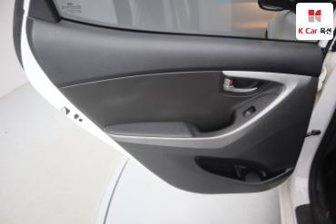 2014 - hyundai avante