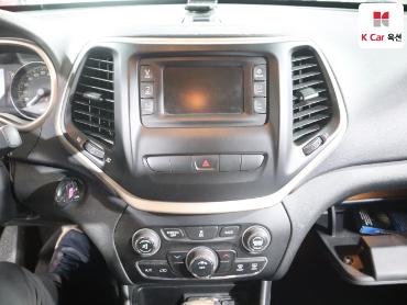 2014 - jeep cherokee