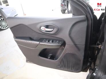 2014 - jeep cherokee