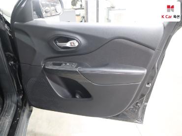 2014 - jeep cherokee