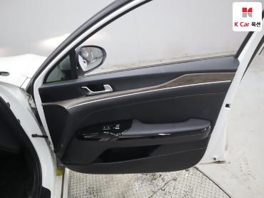 2022 - kia k5