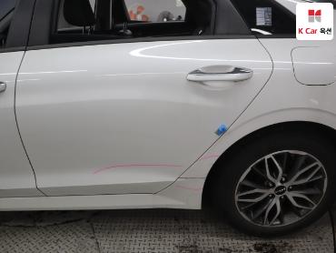 2022 - kia k5