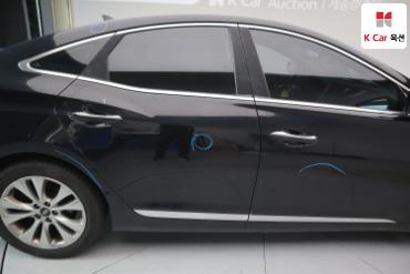 2011 - hyundai grandeur