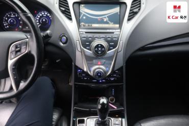 2011 - hyundai grandeur