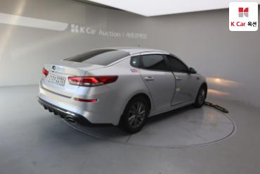 2020 - kia k5