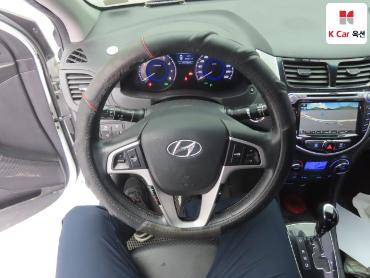 2014 - hyundai accent