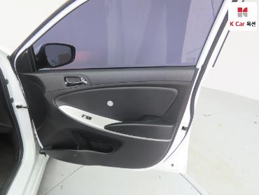 2014 - hyundai accent