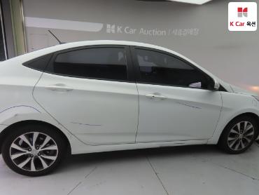 2014 - hyundai accent