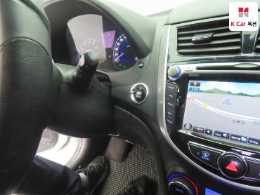 2014 - hyundai accent