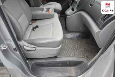 2011 - hyundai grand starex