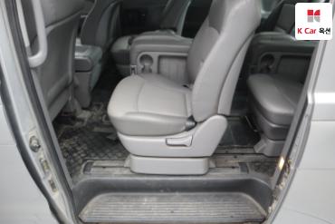 2011 - hyundai grand starex