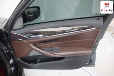 2017 - bmw 5 series
