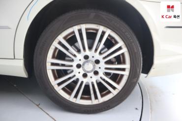 2010 - mercedes-benz e300