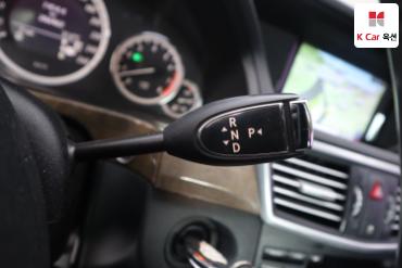 2010 - mercedes-benz e300