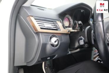 2010 - mercedes-benz e300