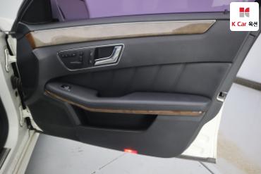 2010 - mercedes-benz e300