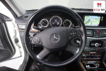 2010 - mercedes-benz e300