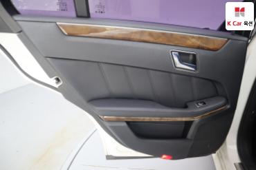 2010 - mercedes-benz e300