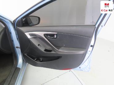 2011 - hyundai avante