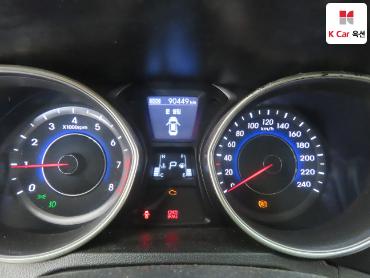 2011 - hyundai avante