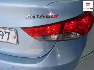 2011 - hyundai avante