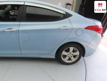 2011 - hyundai avante