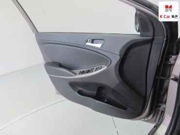 2018 - hyundai accent