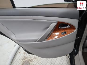 2011 - toyota camry