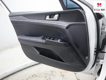 2021 - kia k5
