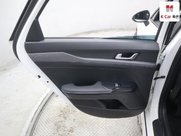2021 - kia k5