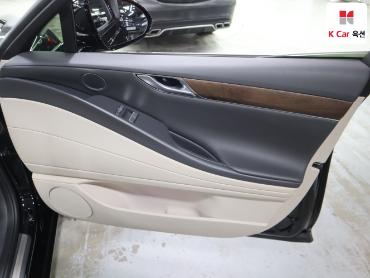 2022 - genesis g80