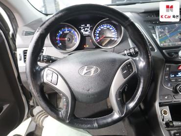 2014 - hyundai avante